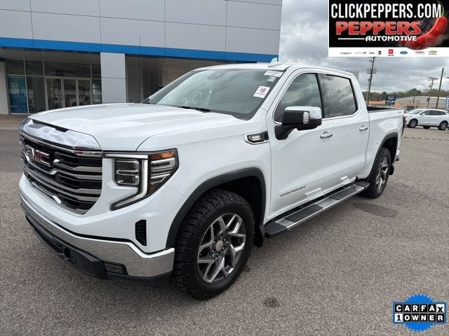 2022 GMC Sierra 1500 SLT in Summit White — front three-quarter view
